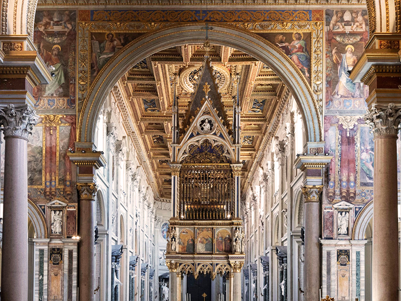 Particolare dell’interno della Basilica di San Giovanni in Laterano, Roma